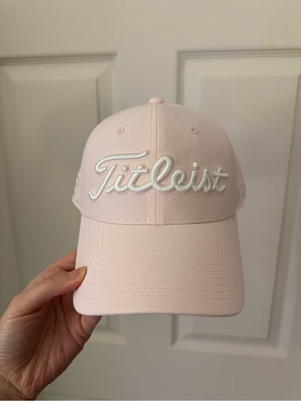 Titleist Women's Tour Performance Golf Hat - Pale Pink